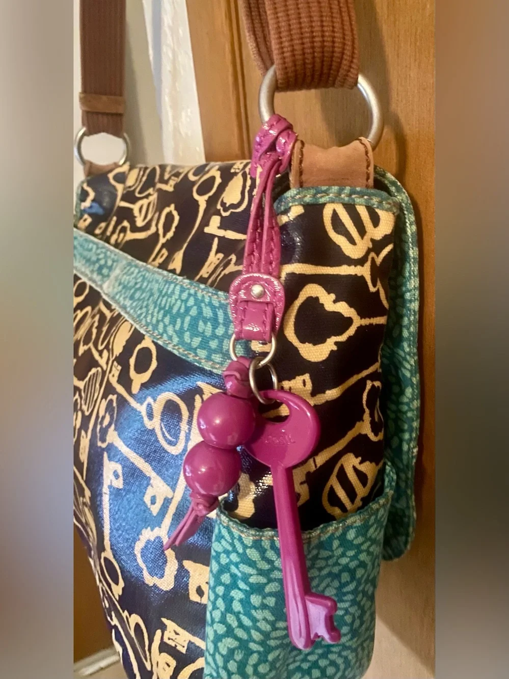 Fossil Vintage Key-Per Coated Canvas Messenger Bag Gold Skeletal Key Print